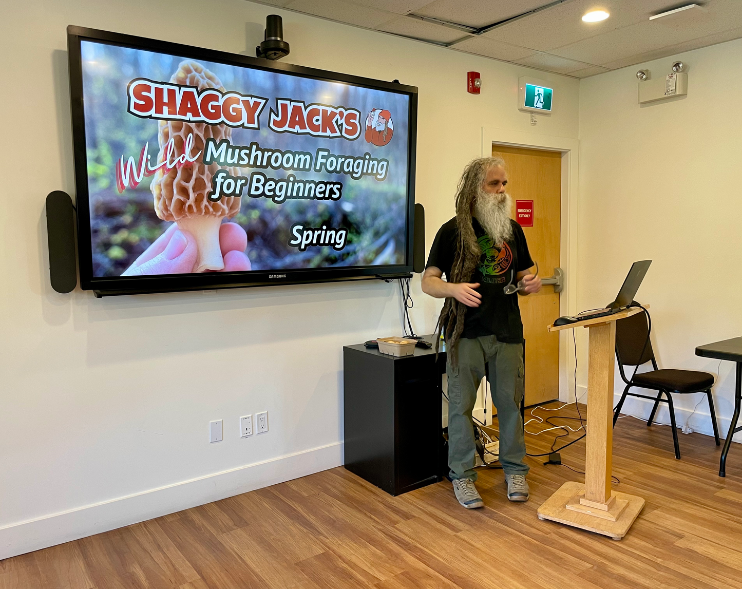 Wild Mushroom Foraging For Beginners: Spring 2026